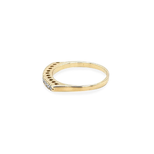 Gold Ring with Zircons
