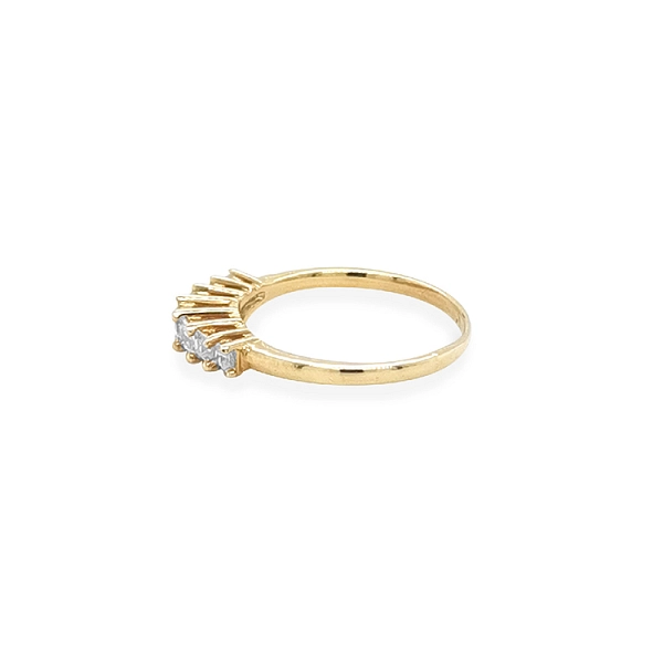 Gold Ring with Zircons