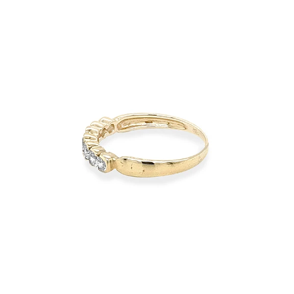 Gold Ring with Zircons