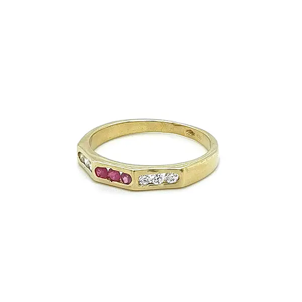 Gold Ring with Zircons