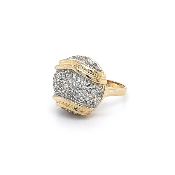 Gold Ring with Zircons