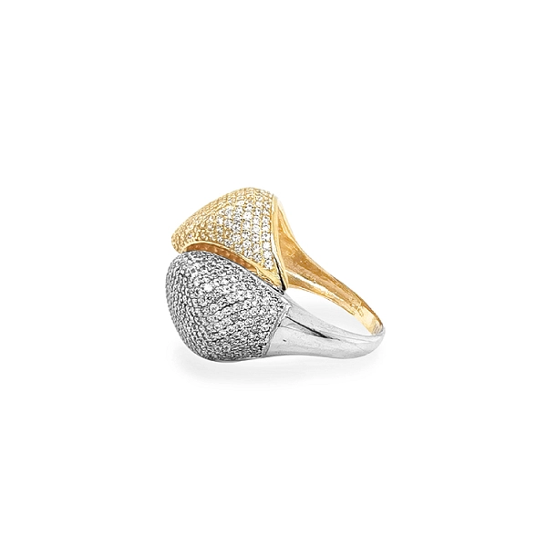 Gold Ring with Zircons