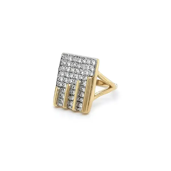 Ring with Zirconias in Gold Combination