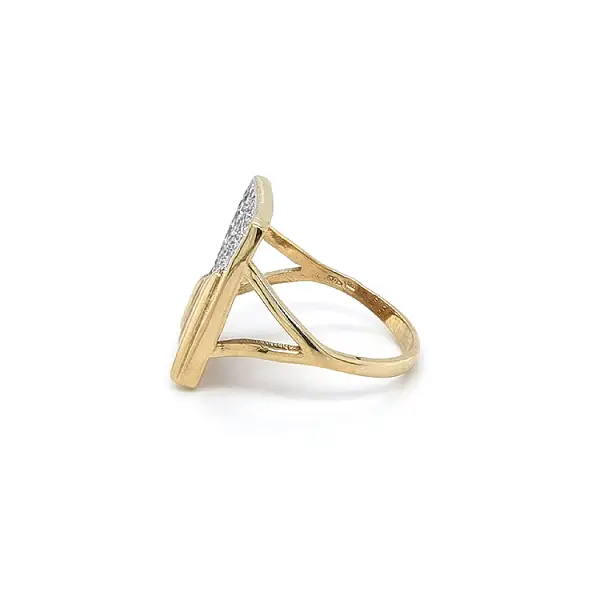 Ring with Zirconias in Gold Combination