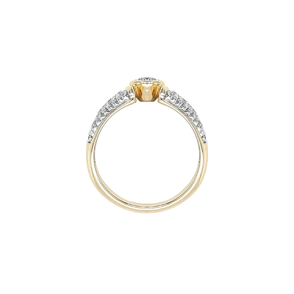 Gold Ring with Zircons
