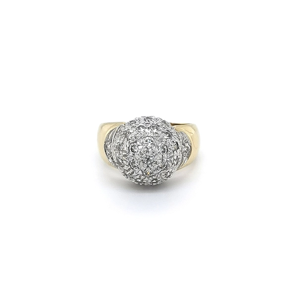 Ring with Zirconias in Gold Combination