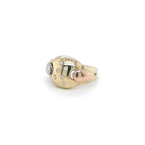 Ring with Zirconias in Gold Combination