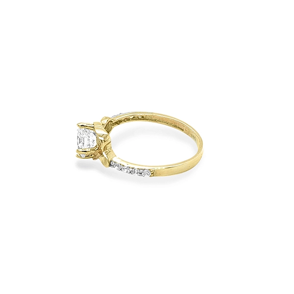Gold Ring with Zircons