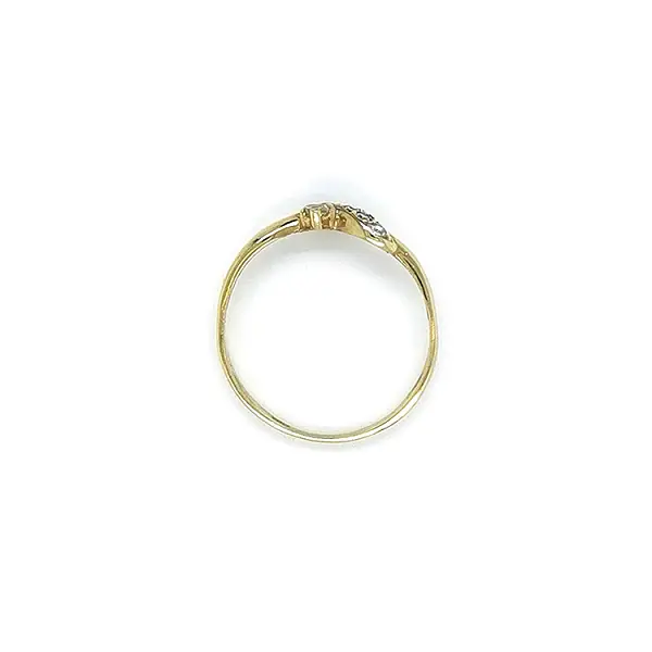 Gold Ring with Zircons