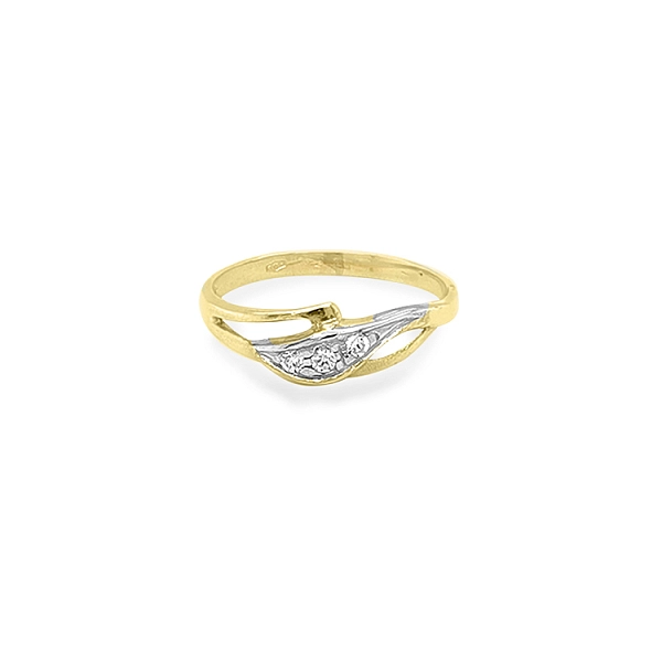 Gold Ring with Zircons