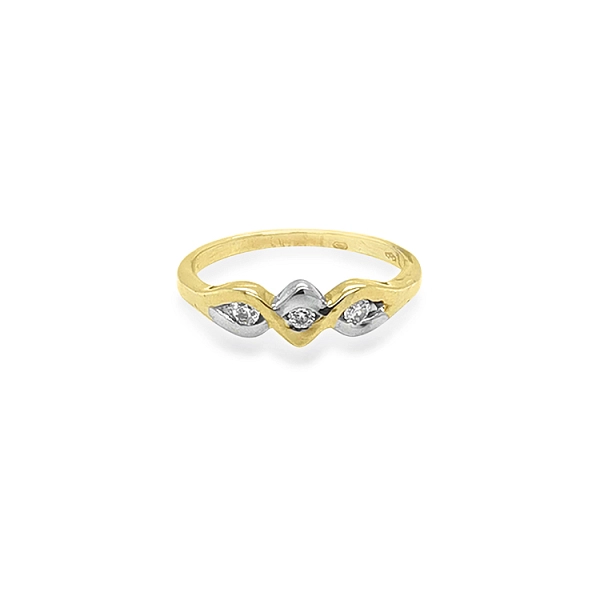 Gold Ring with Zircones made of Combined Gold