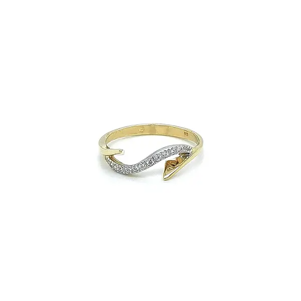 Ring with Zirconias in Gold Combination