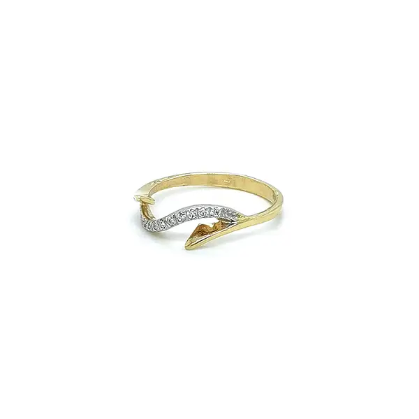 Ring with Zirconias in Gold Combination