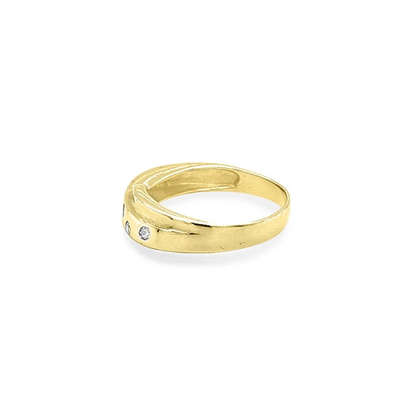 Gold Ring with Zircons