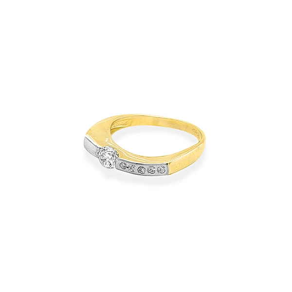 Gold Ring with Zircones made of Combined Gold