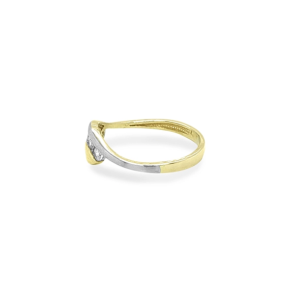 Gold Ring with Zircons