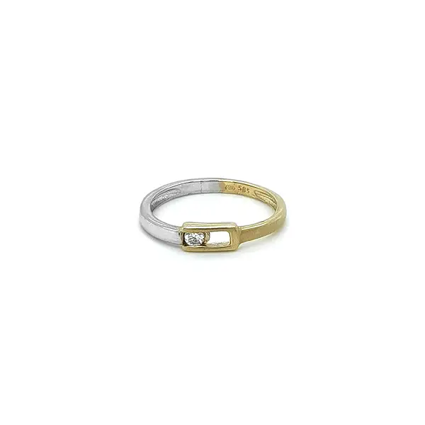 Ring with Zircon made of Combination Gold