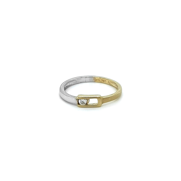 Ring with Zircon made of Combination Gold