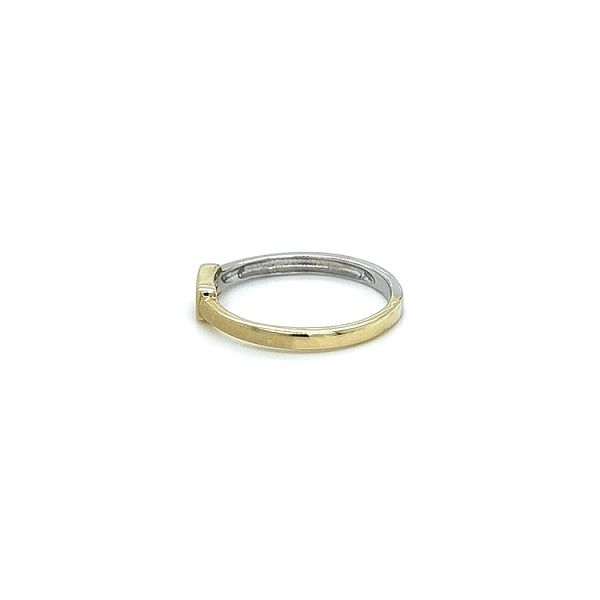 Ring with Zircon made of Combination Gold