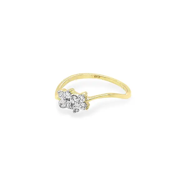 Gold Ring with Zircons