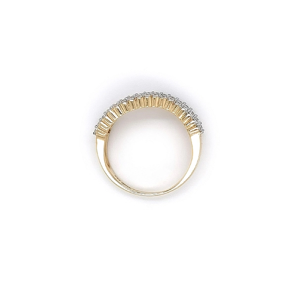 Gold Ring with Zircons