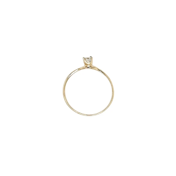 Gold Engagement Ring with Zircones