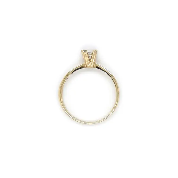 Gold Engagement Ring with Zircones