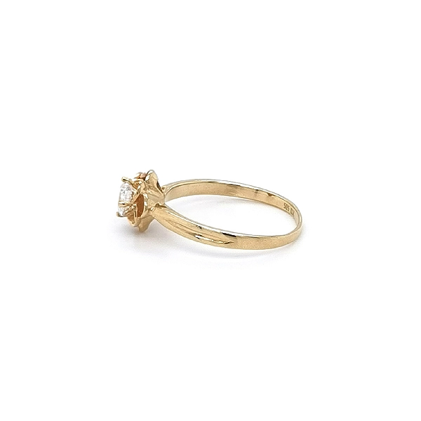 Gold Ring Sparkling Flower with Central Zircon