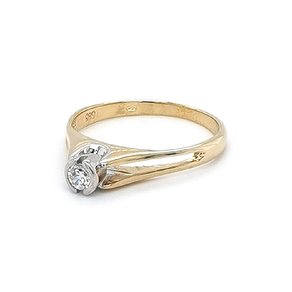 Engagement Ring with Zircon made of Combined Gold