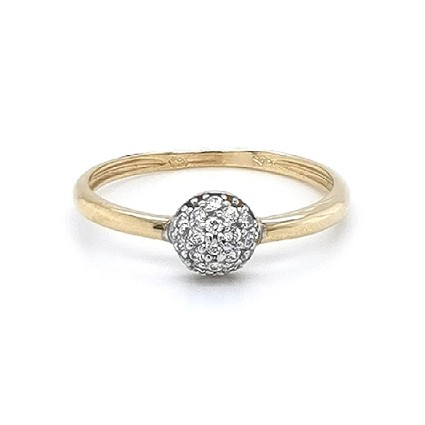 Gold Ring with Zircons