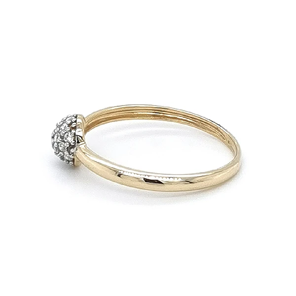 Gold Ring with Zircons