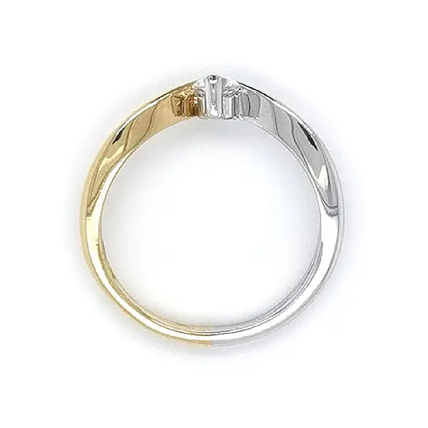 Engagement Ring with Zircon made of Combined Gold