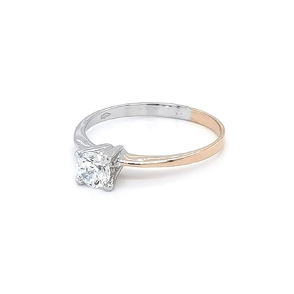 Engagement Ring with Zircon made of Combined Gold