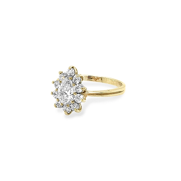 Gold Ring with Zircons