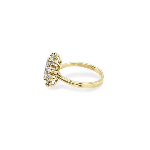 Gold Ring with Zircons