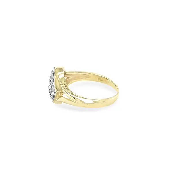 Gold Ring with Zircons
