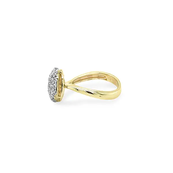 Gold Ring with Zircons