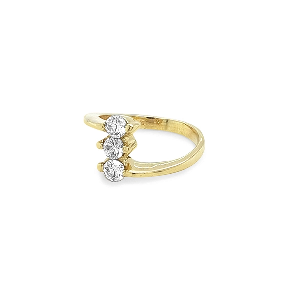 Gold Ring with Zircons