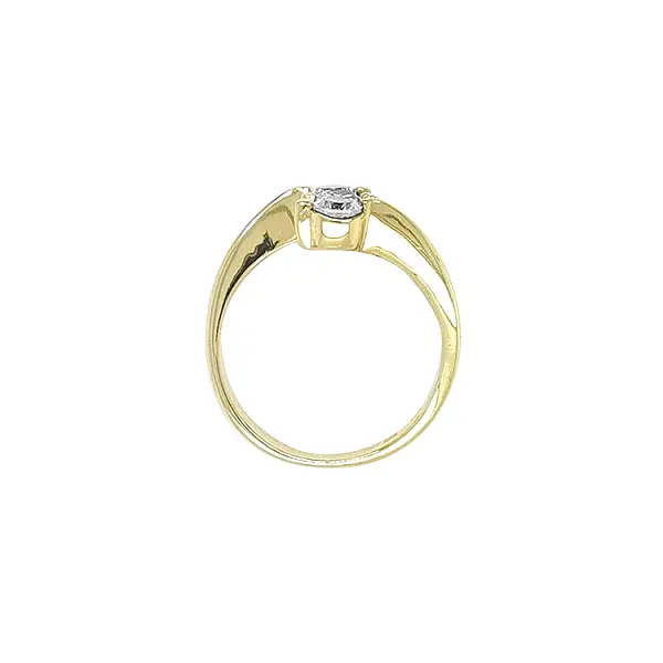 Gold Ring with Zircons