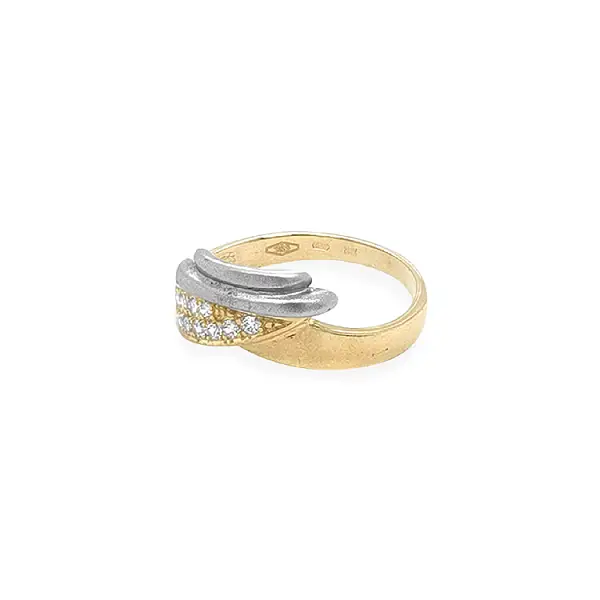 Gold Ring with Zircons