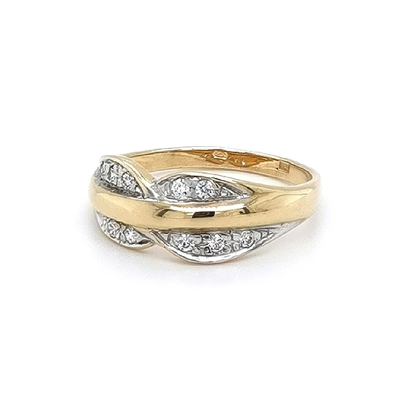 Gold Ring with Zircons