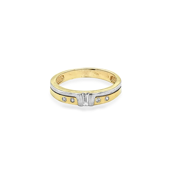 Gold Ring with Zircones made of Combined Gold