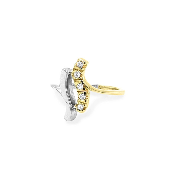 Gold Ring with Zircones made of Combined Gold