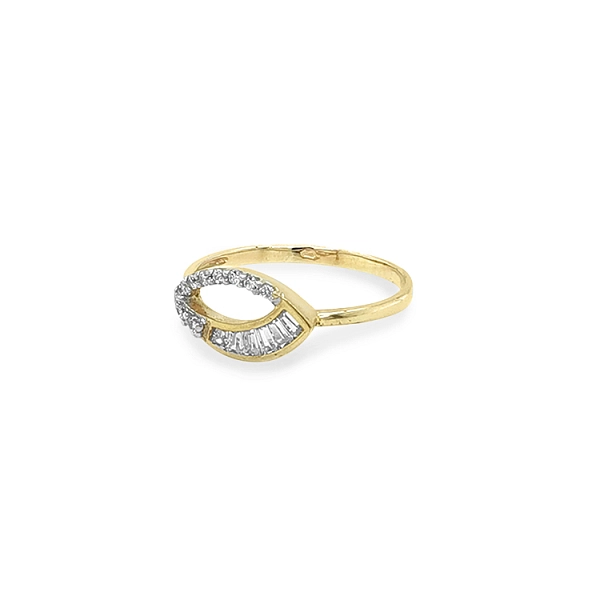 Gold Ring with Zircons