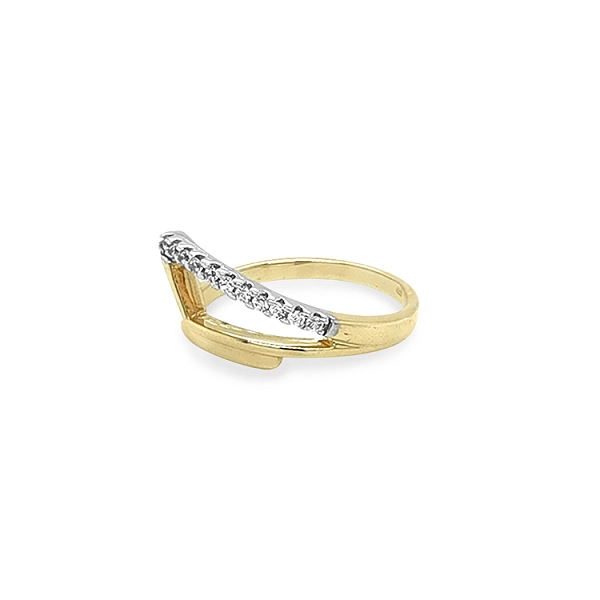 Ring with Zirconias in Gold Combination