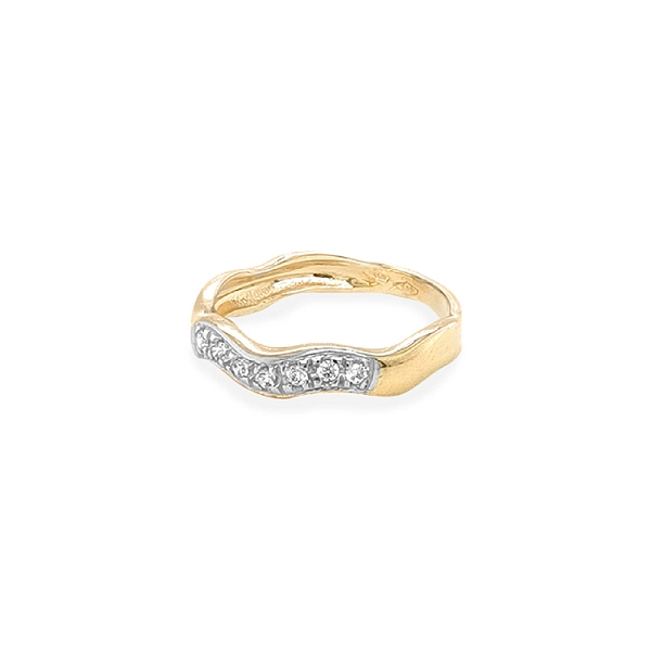 Gold Ring with Zircons