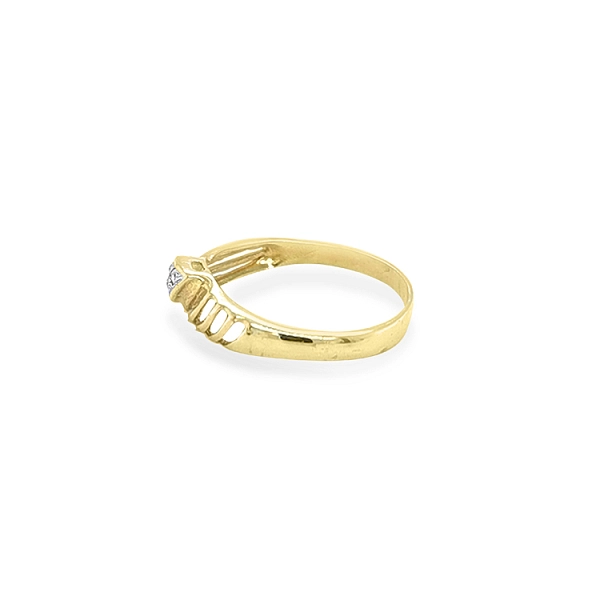 Gold Ring with Zircons