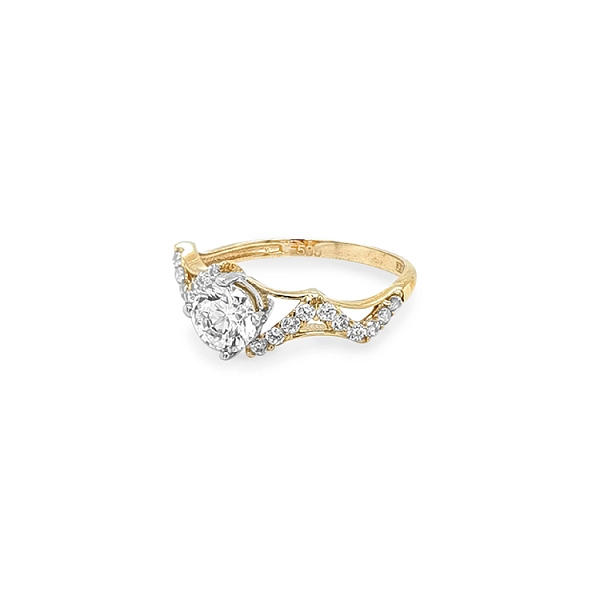 Gold Engagement Ring with Zircones
