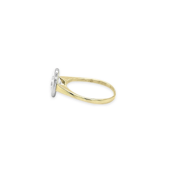 Gold engagement ring with cubic zirconia