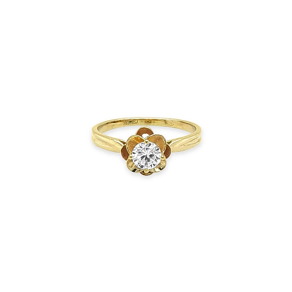 Gold ring with cubic zirconia